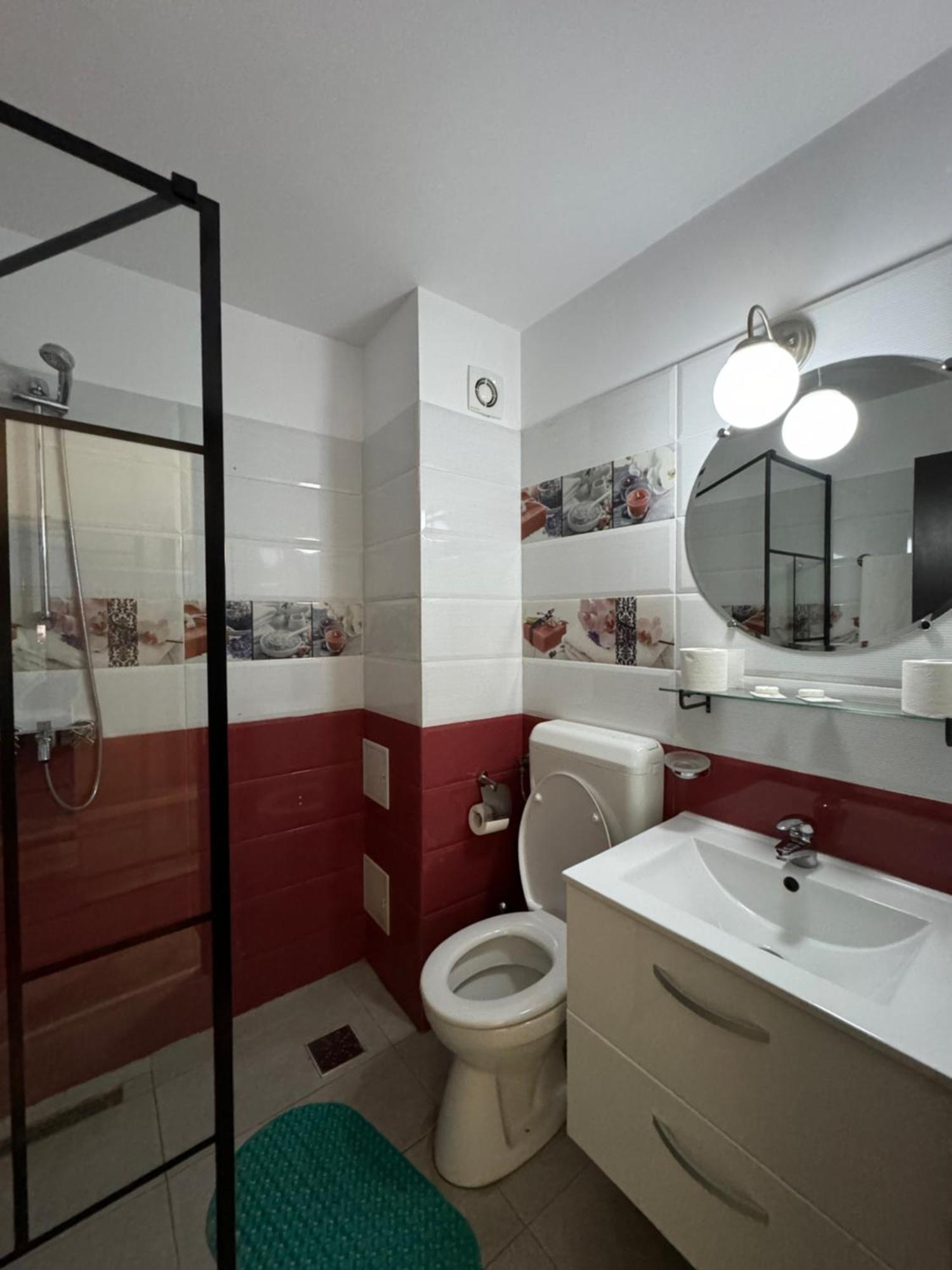 Fast Airport Accomodation Отопени Экстерьер фото